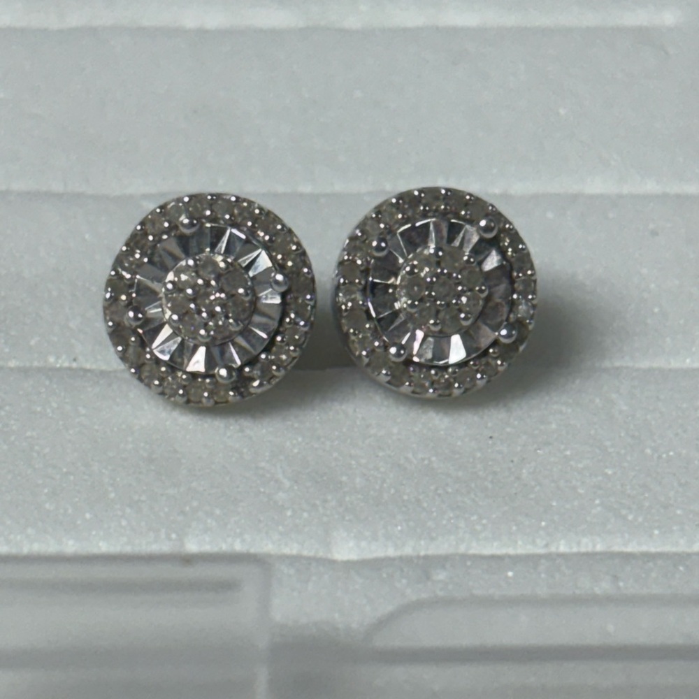 Round Silver Stud Earrings